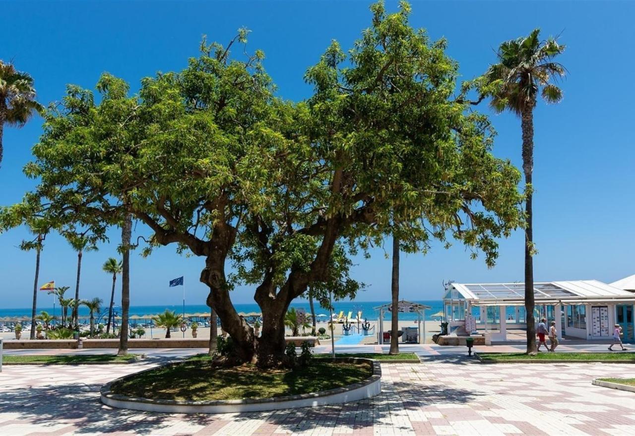 Beach Apartment Montemarcarihuela Торемолинос Екстериор снимка