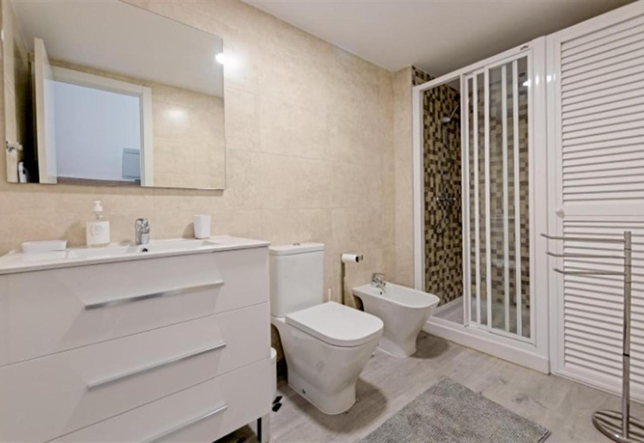 Beach Apartment Montemarcarihuela Торемолинос Екстериор снимка