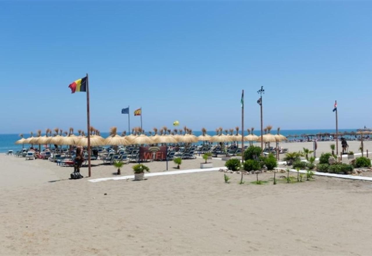 Beach Apartment Montemarcarihuela Торемолинос Екстериор снимка